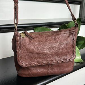 The Sak Genuine Leather Crossbody Shoulder Bag Purse Brown Whipstitch Trim